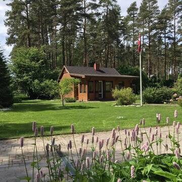 Фотографии Дома для отпуска Forest house with outdoor hot tub г. Юрмала (Латвия) №1 Фото Дома для отпуска Forest house with outdoor hot tub г. Юрмала 1