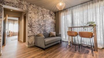 Фото номера Апартаменты Делюкс с садом Апарт-отели Tamara Suites &amp; Apartments г. Юрмала 9