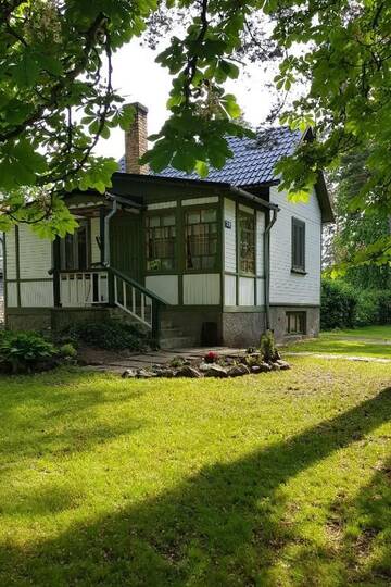 Фото номера Дом с 2 спальнями Дома для отпуска Mini-house with garden in Jurmala г. Юрмала 3