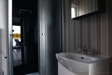 Фото номера Дом с 2 спальнями Дома для отпуска Sali Osta Floating House on the river г. Юрмала 17