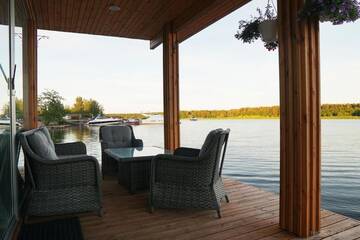 Фото номера Дом с 2 спальнями Дома для отпуска Sali Osta Floating House on the river г. Юрмала 23
