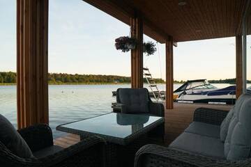 Фото номера Дом с 2 спальнями Дома для отпуска Sali Osta Floating House on the river г. Юрмала 24