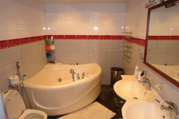 Фото номера Дом с 4 спальнями Дома для отпуска Home on Promenades Street г. Юрмала 8