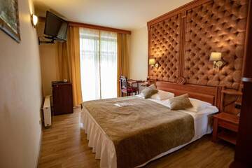 Фото номера Стандартный двухместный номер с 1 кроватью Отель Pegasa Pils Spa Hotel г. Юрмала 6