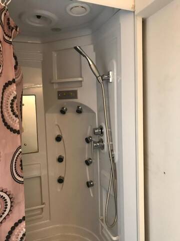 Фото номера Cемейный номер с собственной ванной комнатой Апартаменты Apartments Londa г. Юрмала 9