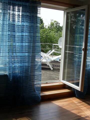 Фото номера Полулюкс с террасой Гостевой дом Puku Street Guest House г. Юрмала 2