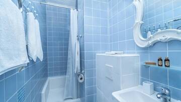Фото номера Улучшенный двухместный номер с 2 отдельными кроватями Отель Parus Boutique Hotel г. Юрмала 4